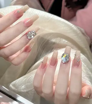 ネイル D-BEAUTY Nailsalonのネイルデザイン
