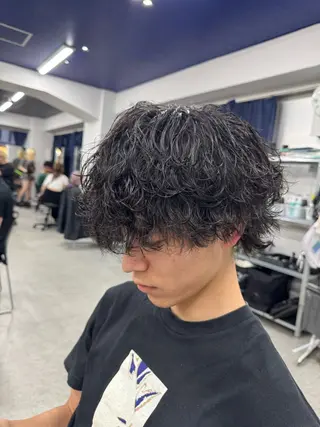 パーマ メンズ ツイスパ/シャドウ MANARUのヘアスタイル