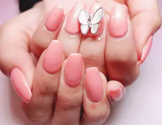 ネイル miu miuのネイルデザイン