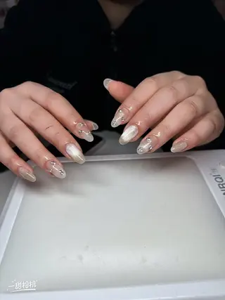 ネイル MQueen ネイルサロンマルのネイルデザイン