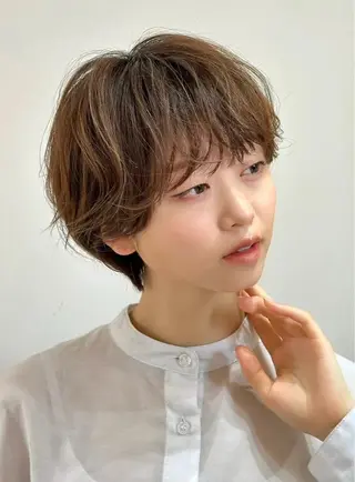 ショート カラー パーマ kazuki【顔周り ×レイヤーカット】のヘアスタイル