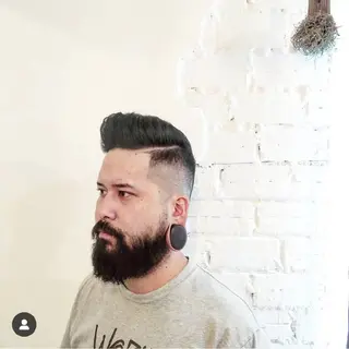 ショート メンズ 金城 宏宜のヘアスタイル