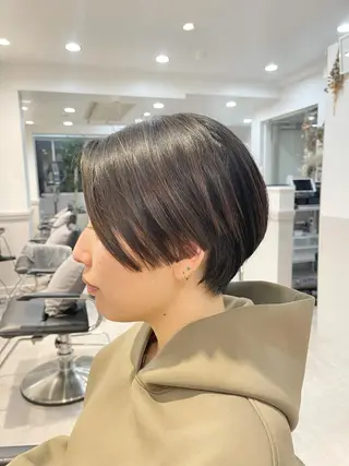 ショート オカダ ノゾミのヘアスタイル