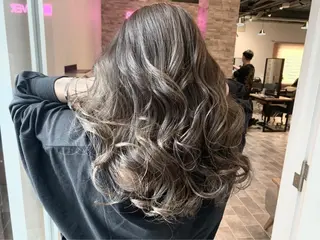 ロング ヘアカラー&縮毛矯正 STAR☆RIVERのヘアスタイル