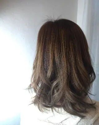 セミロング cecilhair 博多 手島のヘアスタイル