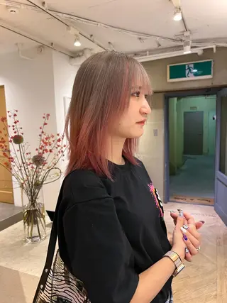 ミディアム 似合わせレイヤー ＆縮毛矯正のヘアスタイル