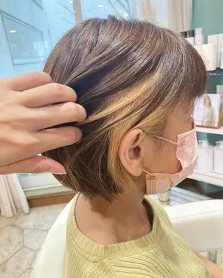 ショート カラー 谷川 穂のヘアスタイル