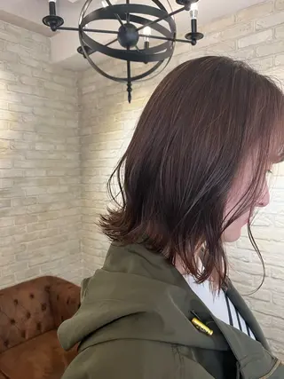 ミディアム 河上 麻衣/白髪ぼかしのヘアスタイル