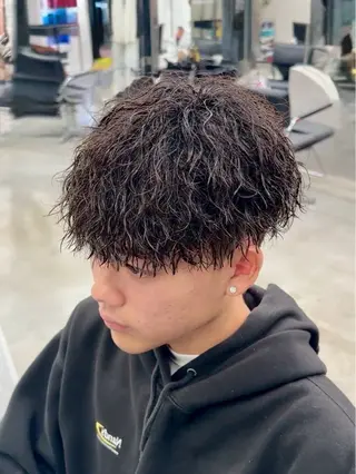ミディアム パーマ メンズ 横浜メンズパーマ🌀 あずのヘアスタイル