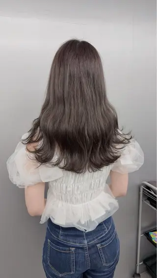 ロング グレージュ 透明感 ブリーチなし田島晃汰のヘアスタイル