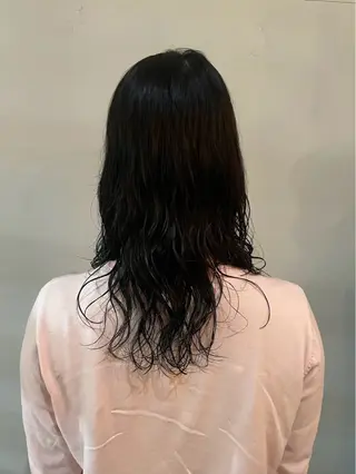 セミロング パーマ 相羽 紗音のヘアスタイル