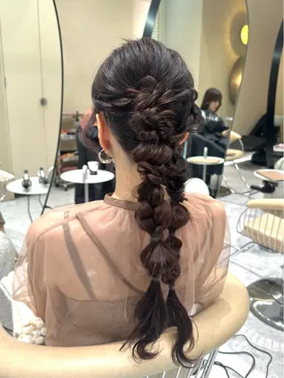 ヘアアレンジ 🤎小顔レイヤー /ベージュ🤎友香のヘアスタイル