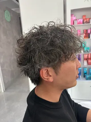 パーマ メンズ フェザーパーマ/ ダブルカラー/藤田のヘアスタイル