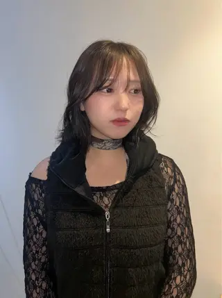 ミディアム カラー yokoyama hinanoのヘアスタイル