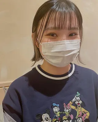ショート 白髪ぼかしハイライト 脱白髪染めのヘアスタイル