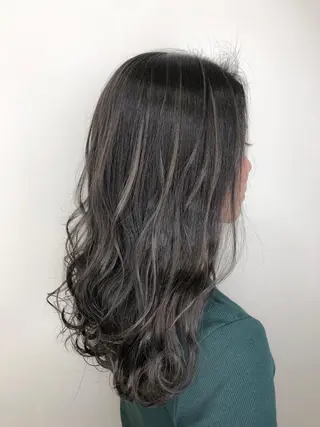 セミロング カラー 【透明感、艶髪】西村 有司のヘアスタイル