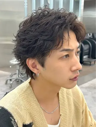 パーマ メンズ 中谷海里/フェザー パーマ/スパイキーのヘアスタイル