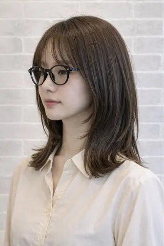セミロング 齋藤 智佳のヘアスタイル