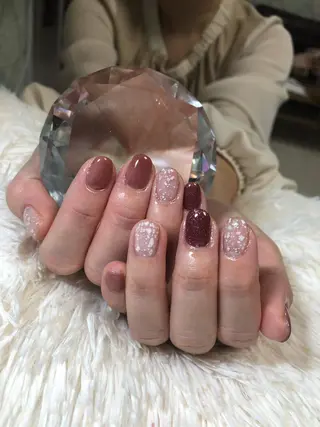 ミディアム カラー パーマ ヘアアレンジ キッズ ネイル マツエク・マツパ 荒木 莉奈のネイルデザイン