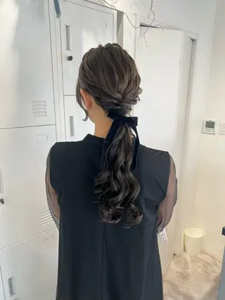 ロング ヘアアレンジ 黒阪 なみのヘアスタイル