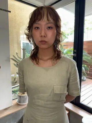 ミディアム イシイ モエカのヘアスタイル