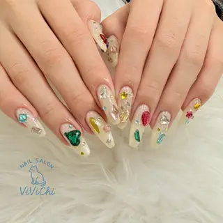 ネイル ViViChi 梨帆のネイルデザイン