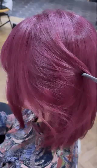 ショート カラー ハイトーン💗ピンク 🛼カラフル🍀のヘアスタイル