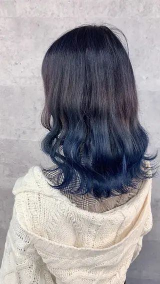 ロング カラー 大阪レミーエクステ チビ編み込みのヘアスタイル