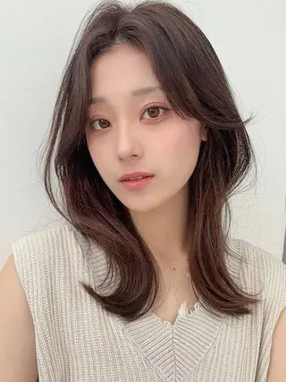 ミディアム 大野 亜唯里のヘアスタイル