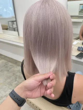 ミディアム カラー ✅ケアブリーチ✅ トヨオカ ノブヒデのヘアスタイル