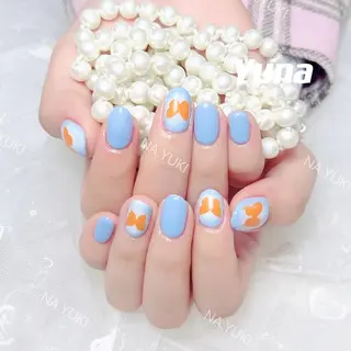 ネイル 🦋 Queenieのネイルデザイン