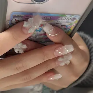 ネイル 彩 名のネイルデザイン