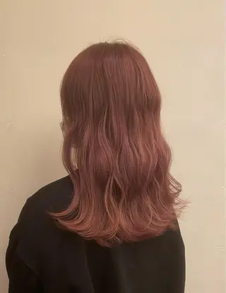 セミロング 長谷川 華奈子のヘアスタイル