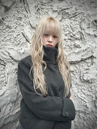 ロング カラー デザインカラー⭐︎★ 🐆hyo🐆のヘアスタイル