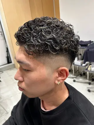 カラー パーマ メンズ 🐲ツイスパ🐲 フェード/龍のヘアスタイル