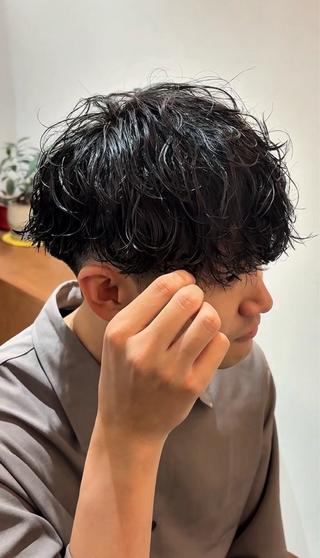 ショート パーマ ヘアアレンジ メンズ 垢抜けメンズカット/ 毛流れパーマ/ユウトのヘアスタイル