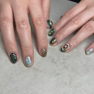 ネイル with hues AYAのネイルデザイン