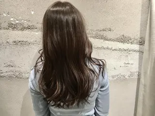 ロング カラー 髪質改善カラー、美髪 トリートメント専門のヘアスタイル
