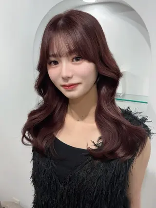 セミロング カラー 友田 那都のヘアスタイル