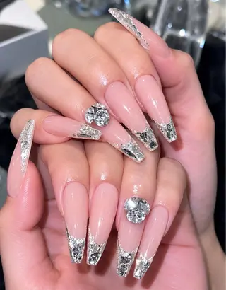 ネイル Julie Nail Hinのネイルデザイン