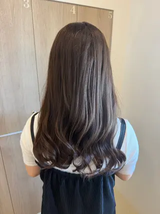 ロング カラー ルプラボウ/ ふくい きなりのヘアスタイル