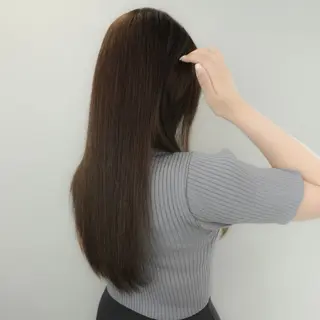 セミロング 𝐀𝐦𝐞𝐫𝐢 /透明感カラーのヘアスタイル