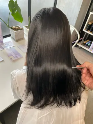 セミロング カラー 髪質改善/美髪矯正 🪼土屋そーたのヘアスタイル