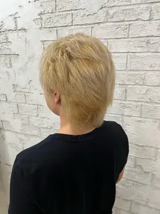 ショート カラー 韓国レイヤー🦋 ブリーチtomokoのヘアスタイル