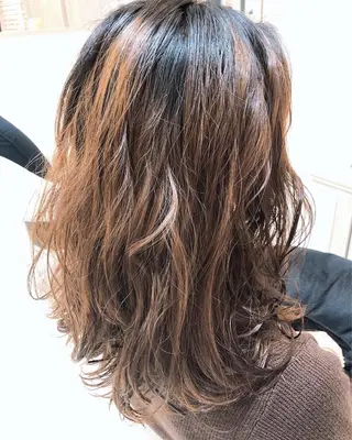 セミロング 似合う髪型見つけます AYAKAのヘアスタイル