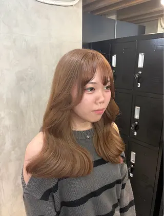 セミロング カラー ハイトーン💖 etsukiのヘアスタイル