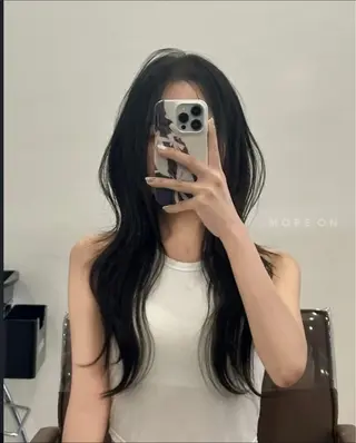 ロング 齊藤 安弘のヘアスタイル