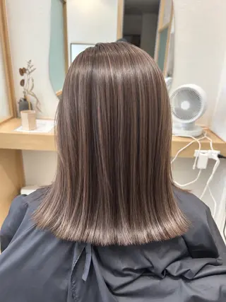セミロング カラー 久木原 ゆりのヘアスタイル