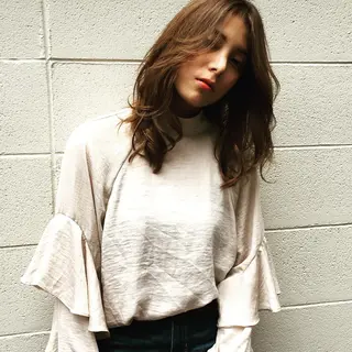 セミロング ヘアアレンジ CALMHAIR 五十實淳のヘアスタイル