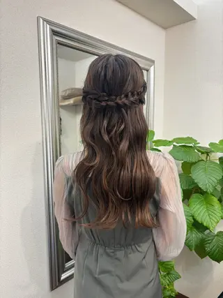 ロング カラー ヘアアレンジ yukimi .のヘアスタイル